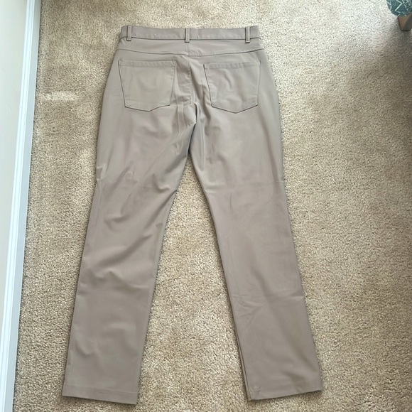 Old Navy Men’s pants - Picture 2 of 2